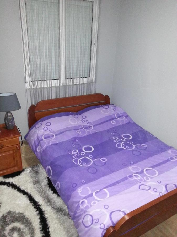 Xxl Apartments Dobra Voda Bagian luar foto